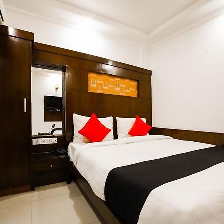 Capital O 6408 Hotel Delhi Heart Нью-Делі Екстер'єр фото