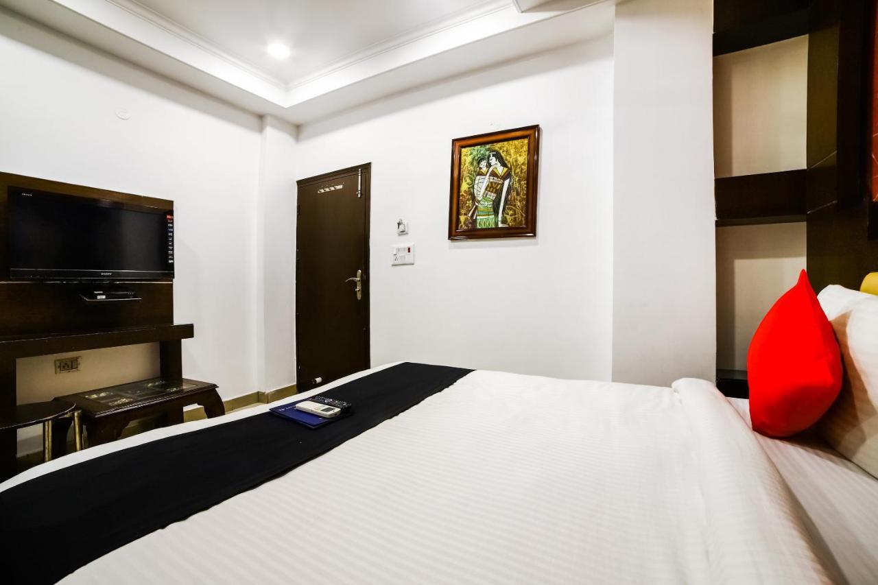 Capital O 6408 Hotel Delhi Heart Нью-Делі Екстер'єр фото