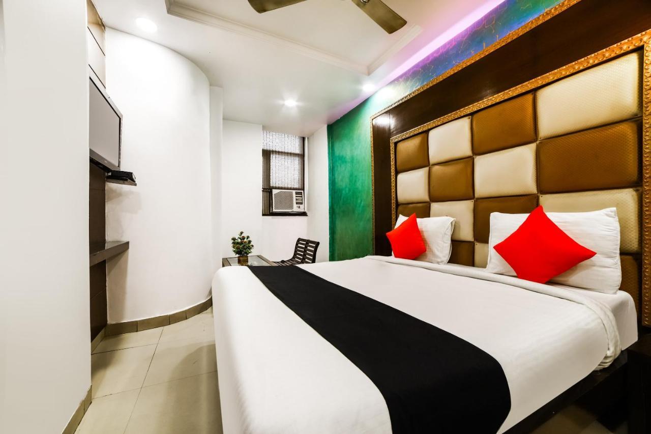 Capital O 6408 Hotel Delhi Heart Нью-Делі Екстер'єр фото