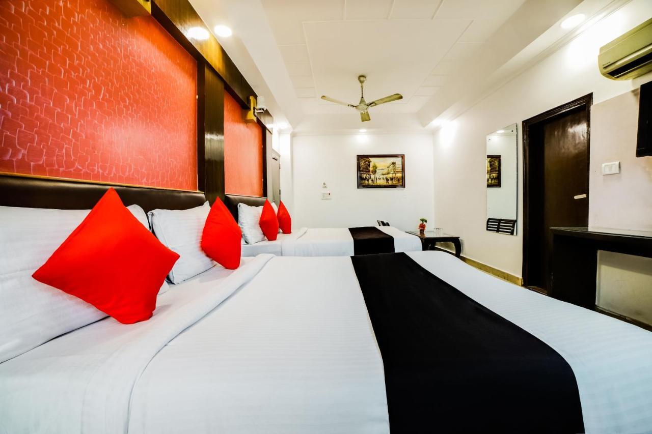 Capital O 6408 Hotel Delhi Heart Нью-Делі Екстер'єр фото