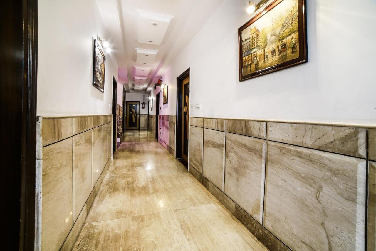 Capital O 6408 Hotel Delhi Heart Нью-Делі Екстер'єр фото